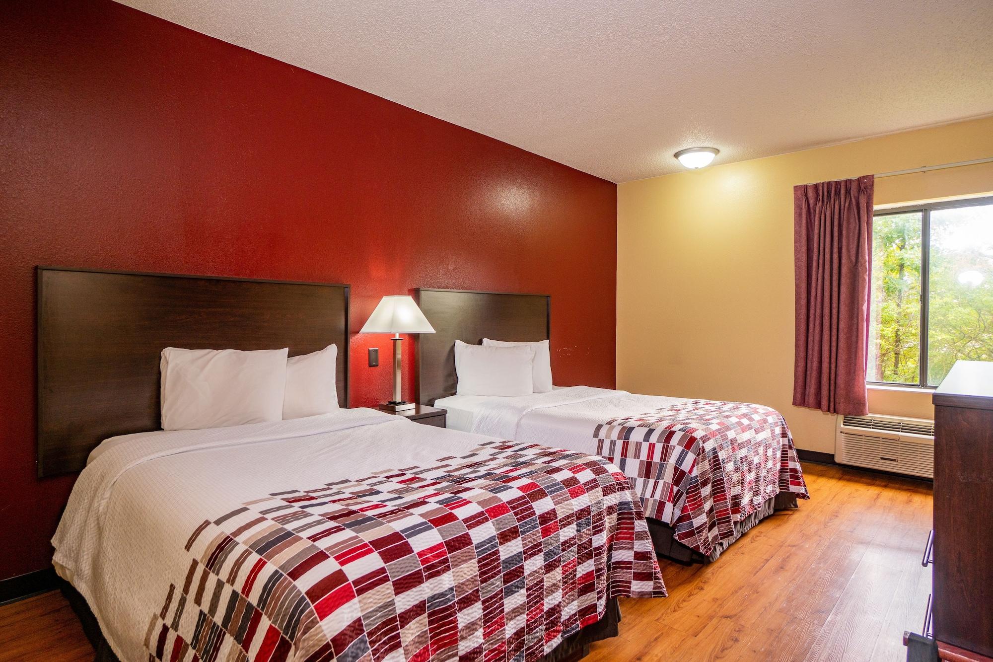 Red Roof Inn & Suites Indianapolis Airport Buitenkant foto